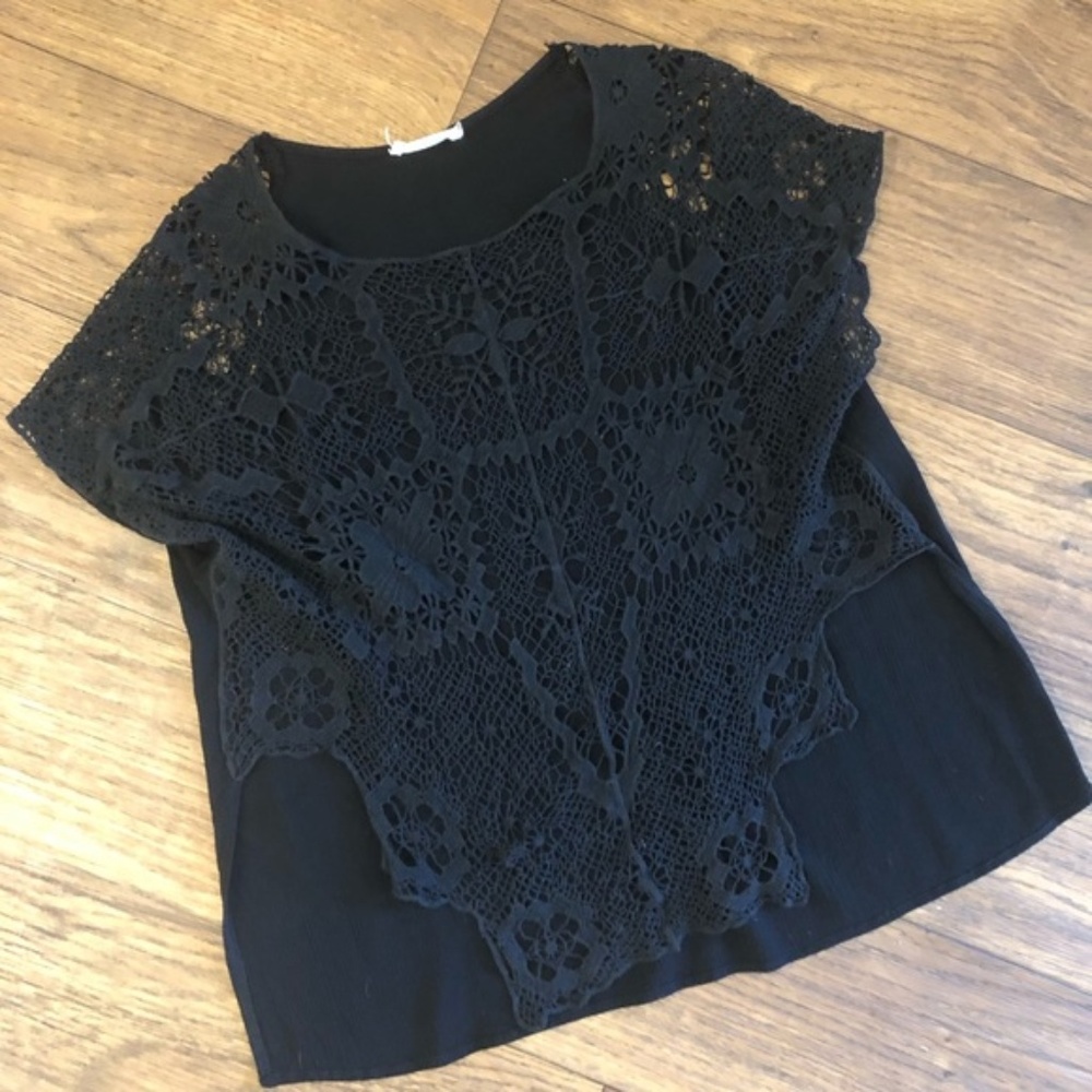 Entro Black Crocheted Front Top Size Medium